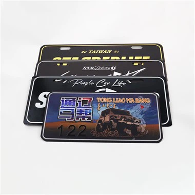 صانع لوحة رقم السيارة المخصص